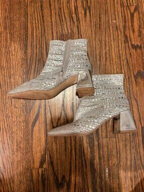 Steve Madden Elaria Mirrored Rhinestone Booties 8 US